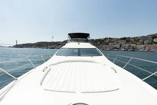 Ameşin E